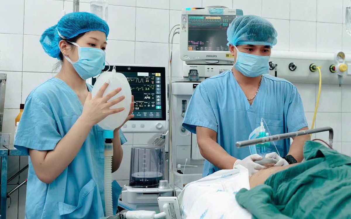 Vụ ô tô khách chở 32 người lao khỏi cao tốc: Đang khẩn trương cấp cứu 28 nạn nhân