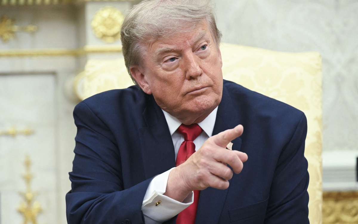 Ông Trump dọa tăng thuế Canada vì khói cháy rừng tràn sang Mỹ