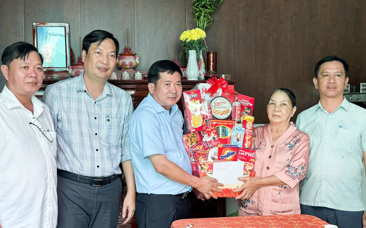 Bí thư đặc khu Phú Quốc Đinh Văn Nơi: Cần rà soát, kịp thời quan tâm, chăm lo cho gia đình chính sách