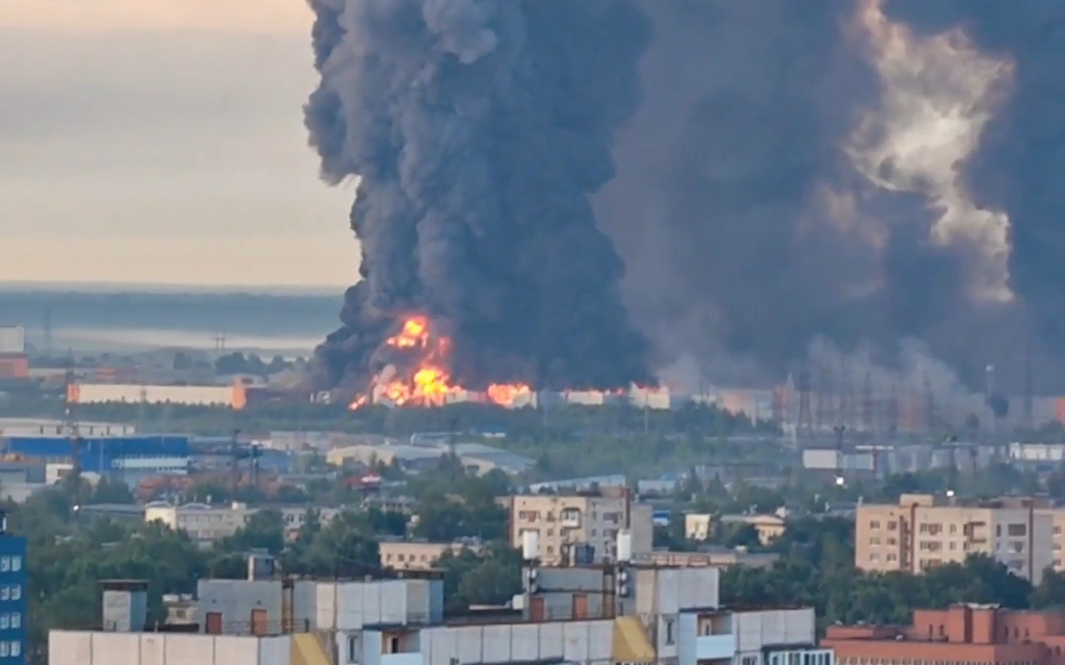 Ukraine tấn công thành phố Nga cách hơn 1.000km, 32 người thương vong