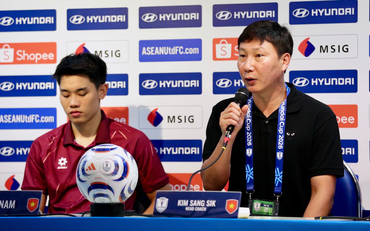 HLV Kim Sang Sik: 'Các cầu thủ đã thể hiện được 100% phong độ'