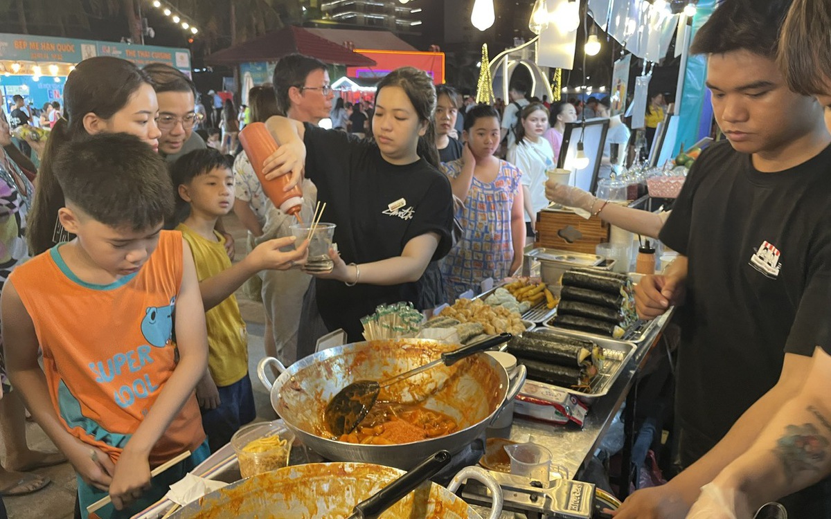 Chưa phát hiện 'chặt chém' tại chợ đêm Sơn Trà Đà Nẵng như phản ánh trên mạng