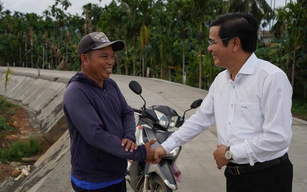 Người dân hiến đất mở đường về di tích vụ thảm sát Phú Thọ