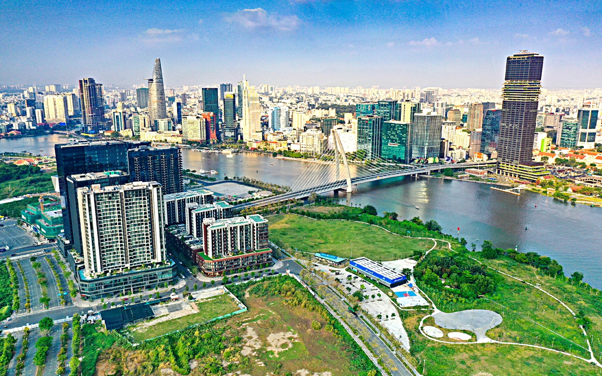 Chế độ tiền lương, tuyển dụng tại các trung tâm tài chính quốc tế được thực hiện như thế nào?