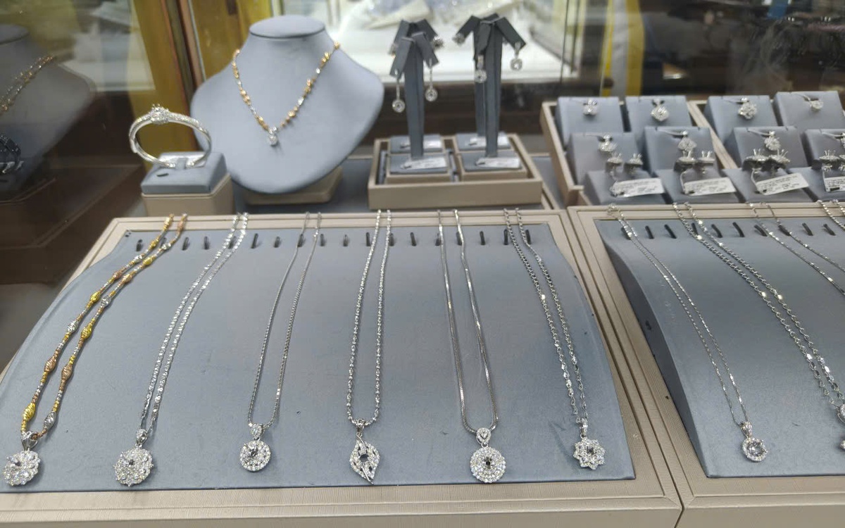 Mạo danh Công ty SJC thu mua kim cương từ PNJ, Kim Lý