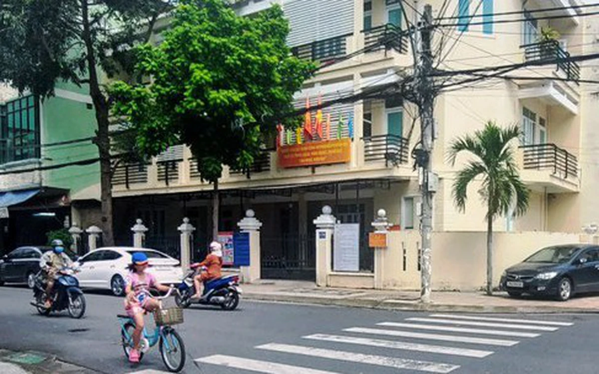 Một nhân viên an ninh cơ sở tự tiện đòi dân nộp phí, thu tiền cấp ‘giấy xác nhận thông tin về cư trú’