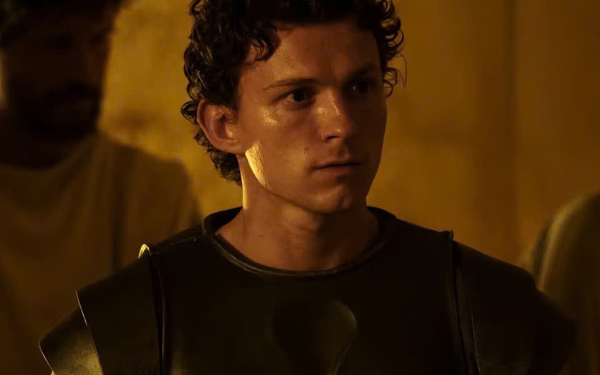 Mùa hè rực rỡ của Tom Holland