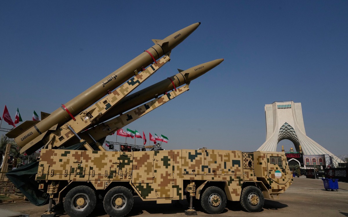 Iran tấn công căn cứ quân sự Mỹ ở Kuwait, Bahrain