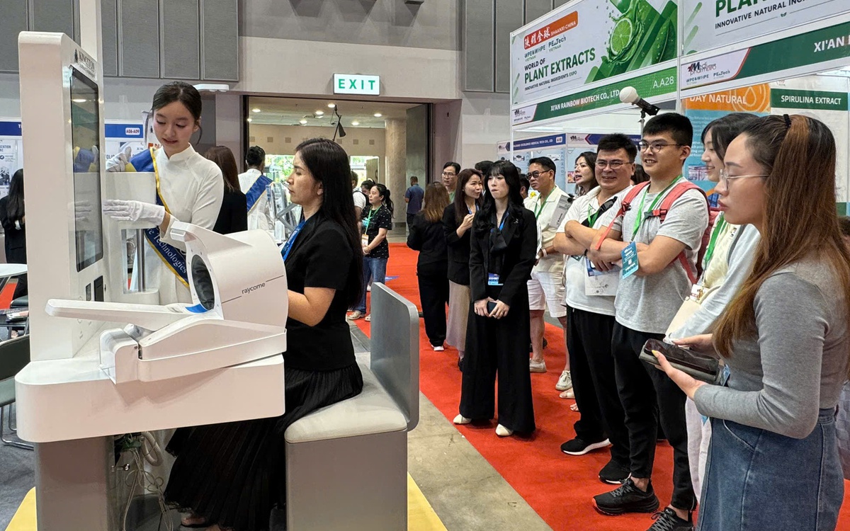 Dược phẩm tự nhiên, giải pháp chăm sóc người cao tuổi hút khách tại triển lãm về y tế ở TP.HCM