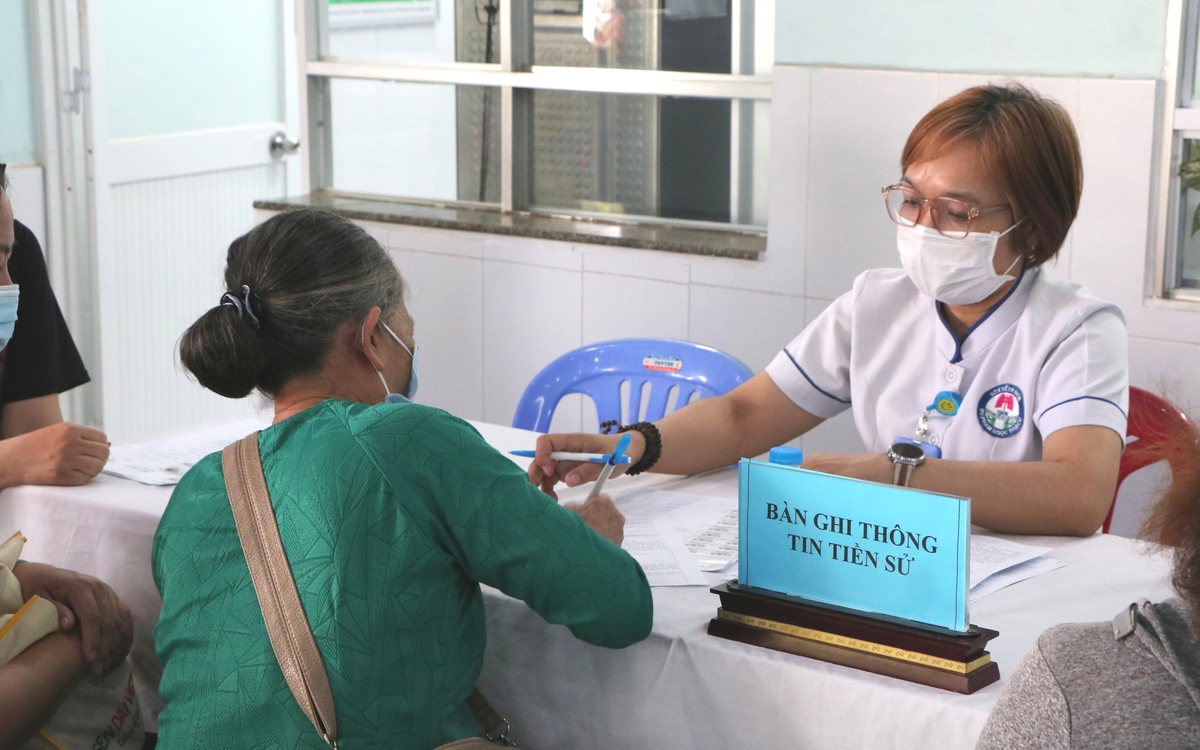 Giám đốc Sở Y tế TP.HCM: Người dân có thể chọn bất kỳ cơ sở y tế nào để khám sức khỏe miễn phí