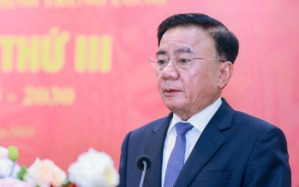 Bộ Chính trị: Nghiên cứu cơ chế quần chúng ưu tú tham gia một số hoạt động sinh hoạt Đảng định kỳ