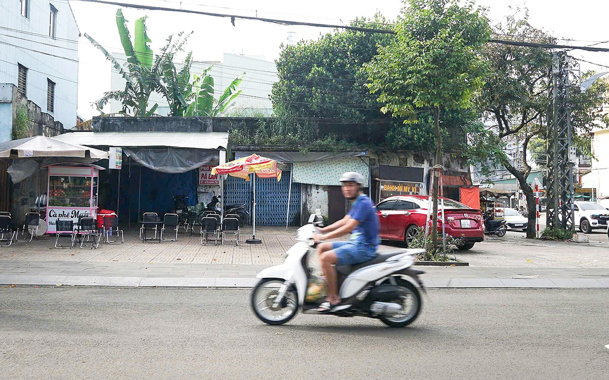 'Kỳ án' 1 lô đất bán cho 3 người: Chủ đất kêu cứu vì tài sản bị 'treo'