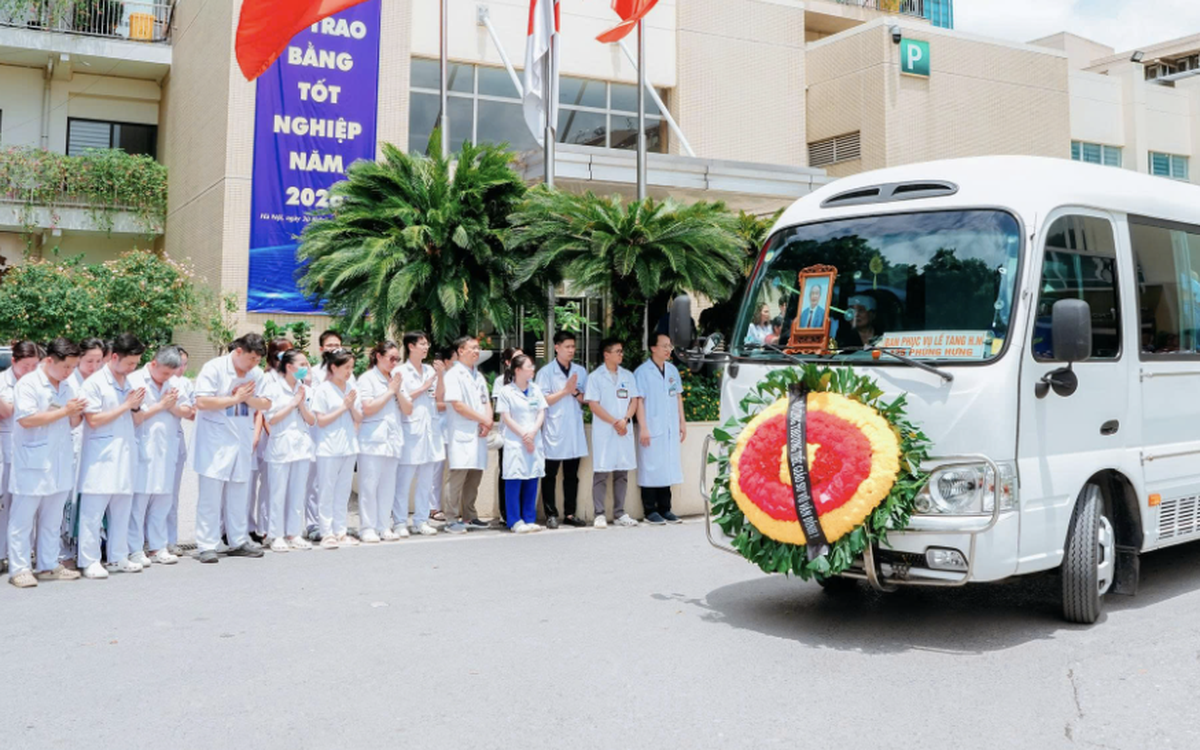 Xúc động hình ảnh hàng trăm y bác sĩ, học trò tiễn biệt cây đại thụ ngành hồi sức cấp cứu Vũ Văn Đính