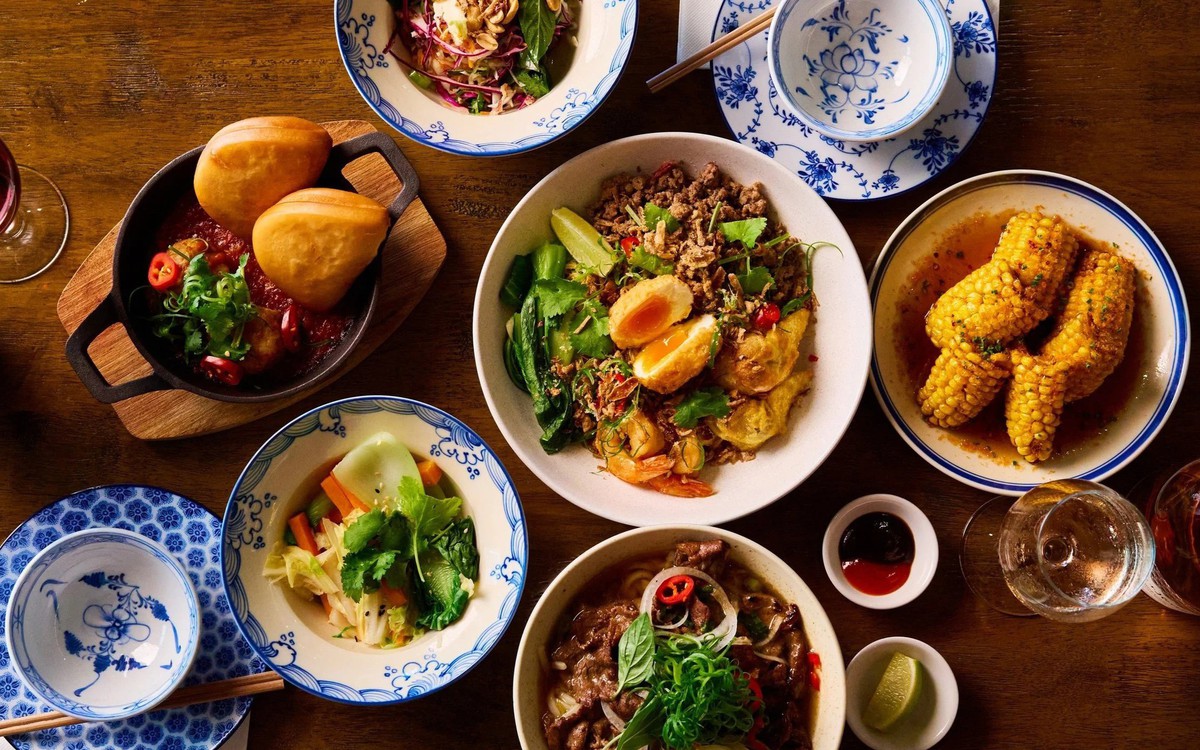 Bánh khọt, bò kho, cà ri vịt... đưa món ăn Việt Nam thành 'trend' ở Úc