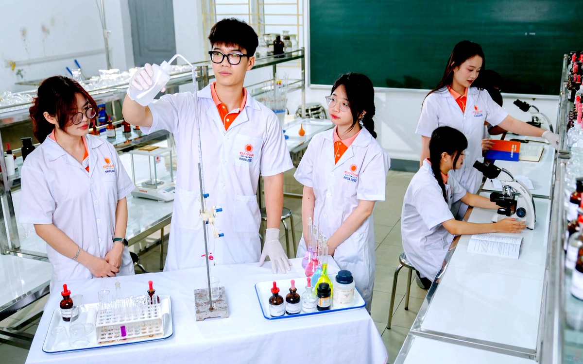 Điểm chuẩn y dược phía Bắc: Y khoa cao nhất 27,43, điều dưỡng tăng gần 4 điểm