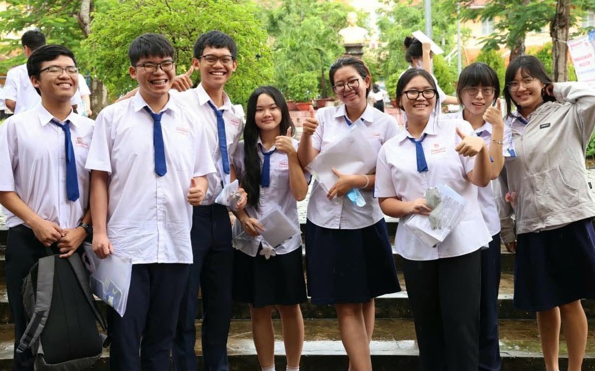 Cần Thơ thưởng 20 triệu đồng cho thủ khoa, 5 triệu đồng cho học sinh đạt từ 35 điểm thi tốt nghiệp