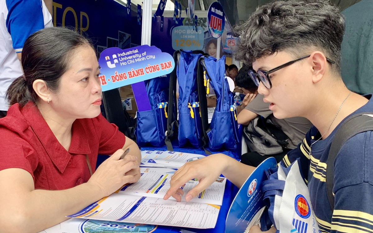 Điểm chuẩn Trường đại học Công nghiệp TP.HCM: Tự động hóa dẫn đầu với 26 điểm