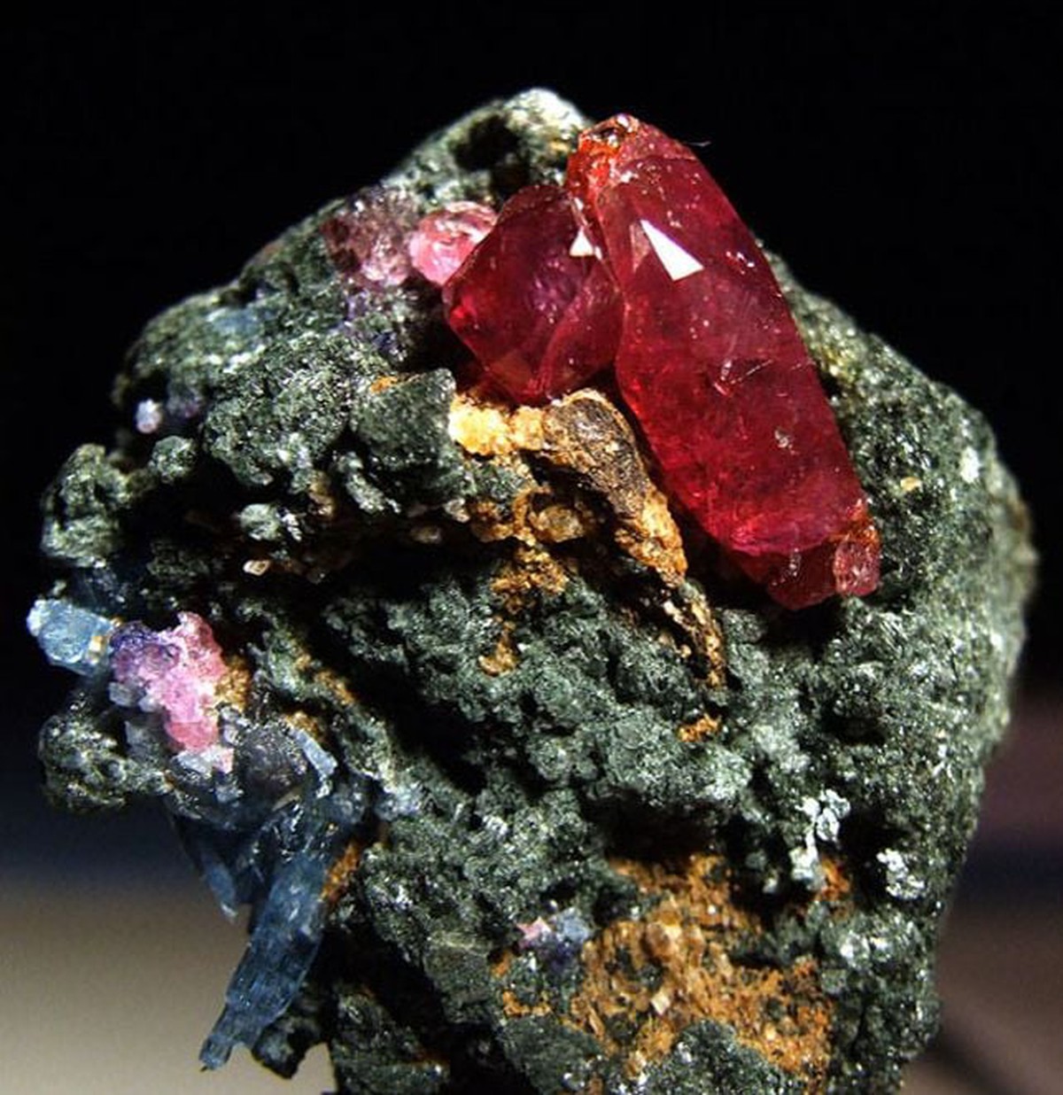 NASA bắn laser vào đá sao Hỏa, bất ngờ 'thấy' ruby và sapphire