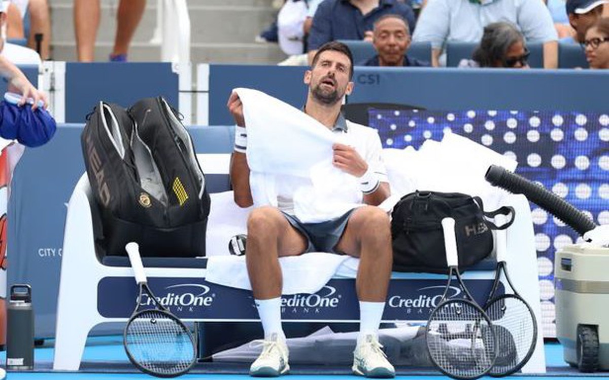 Djokovic kiệt sức sau trận đấu 2 tiếng rưỡi và bị loại sớm ở giải Cincinnati Masters