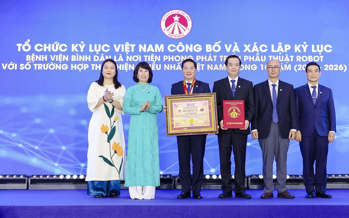 Bệnh viện Bình Dân lập kỷ lục Việt Nam với gần 4.300 ca phẫu thuật robot