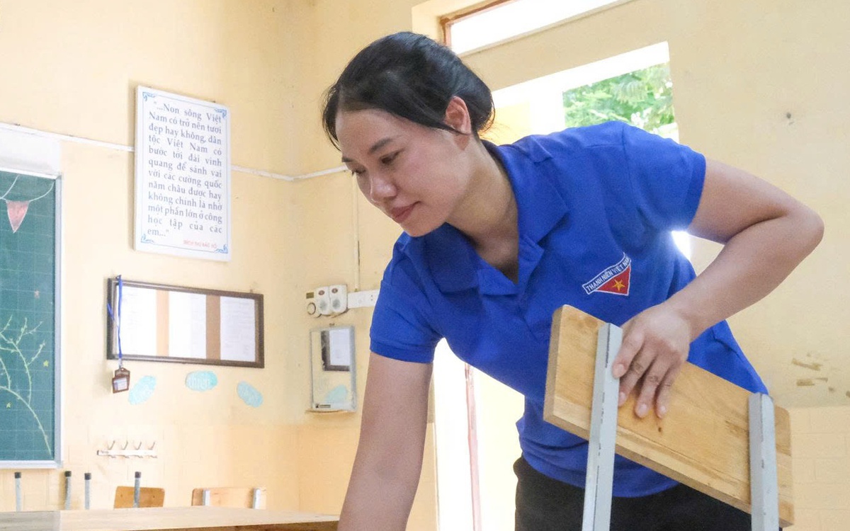 Dời trường làm sân bay Gia Bình, thầy cô 'đội nắng' chuyển lớp