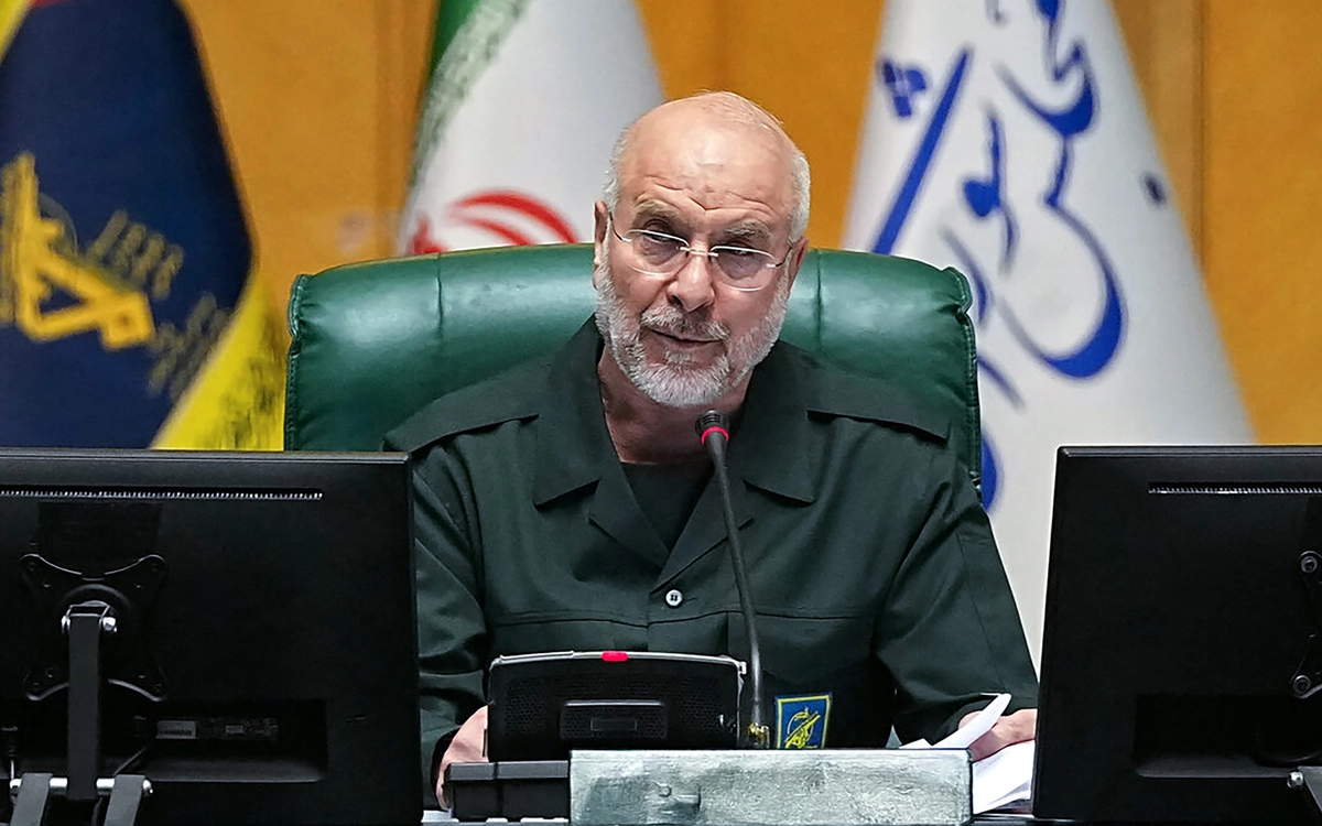 Iran nêu 4 điều kiện để mở lại eo biển Hormuz