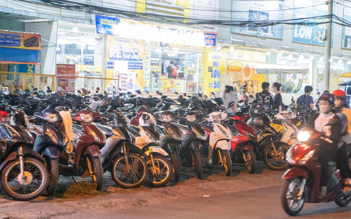 Quy hoạch điểm kinh doanh, xử lý mạnh tay để dẹp lấn chiếm vỉa hè