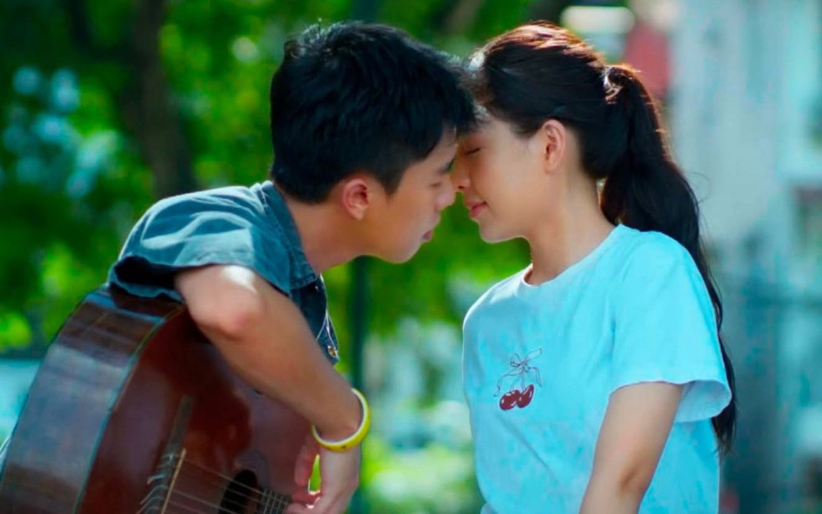 Nụ cười trong veo của Long Vũ, Lưu Ly, Nguyễn Trinh gây vương vấn trong Mùa hè năm ấy