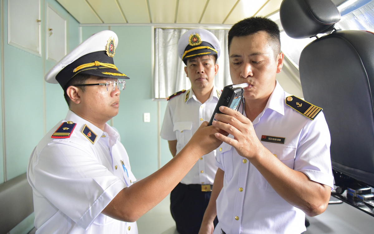 TP.HCM tăng cường kiểm tra, đảm bảo an toàn giao thông đường thủy dịp 2-9