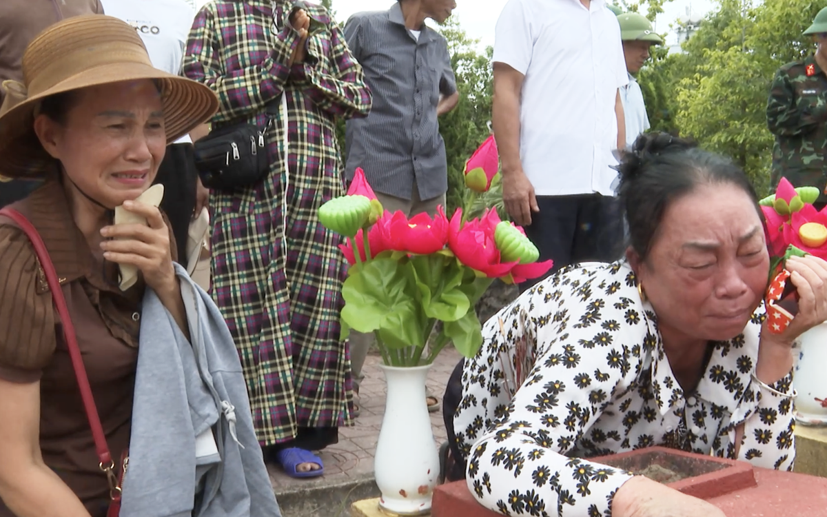 56 năm đi tìm cha và tia hy vọng từ tấm nhôm khắc tên 'Đinh Xuân Tình' trong mộ liệt sĩ