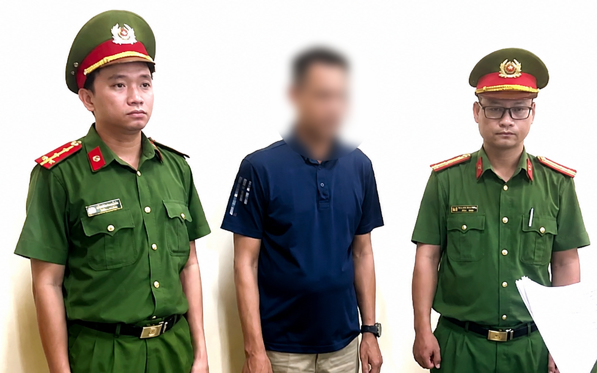 Đổ trái phép hơn 1.800 tấn chất thải, lãnh đạo và nhân viên trạm bê tông bị khởi tố