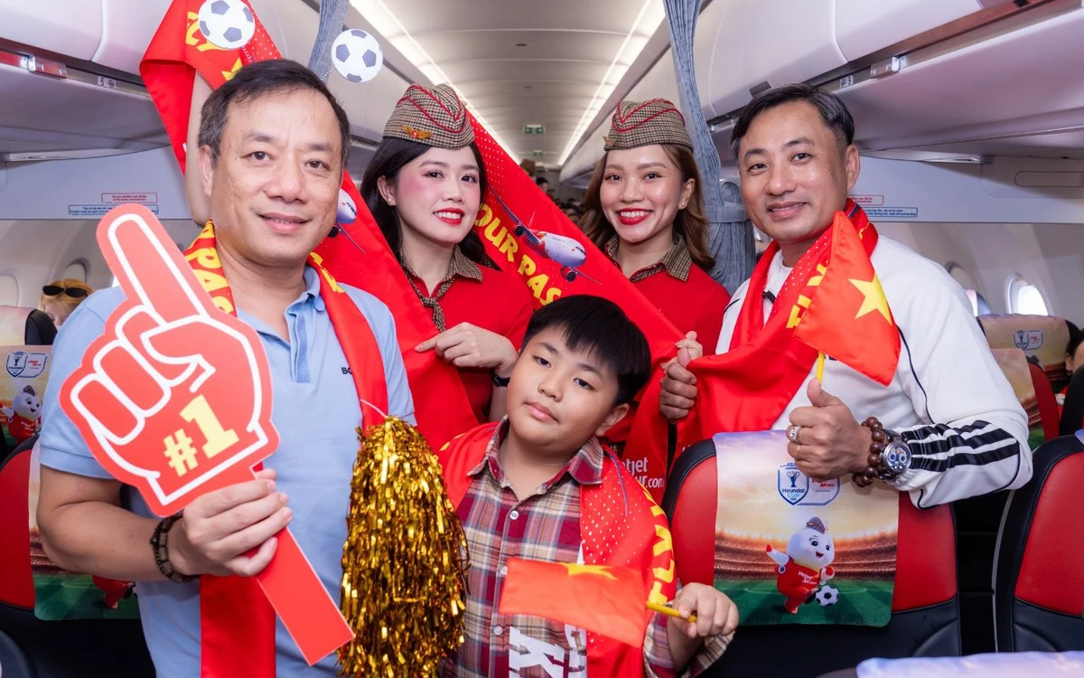 Trước giờ G chung kết Việt Nam - Thái Lan, 'khán đài trên không' đã sẵn sàng