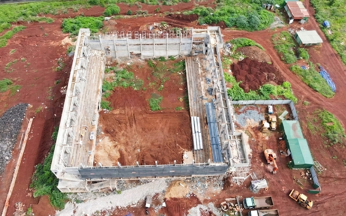 Nhà thi đấu 1.000 chỗ ngồi ở Đắk Lắk đang xây bị nứt gãy, chờ kết quả giám định