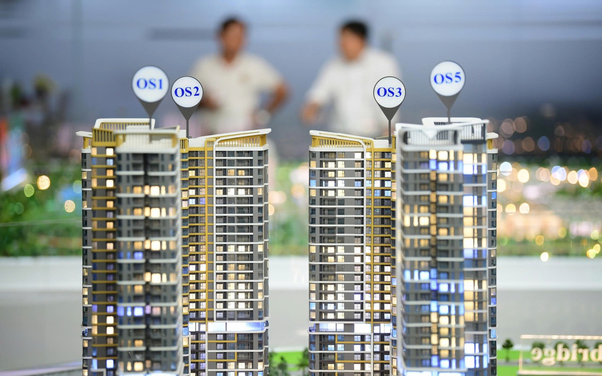 Hơn 2,5 triệu tỉ đồng đổ vào bất động sản: Tiền nhiều, sao người mua nhà vẫn nghẽn?