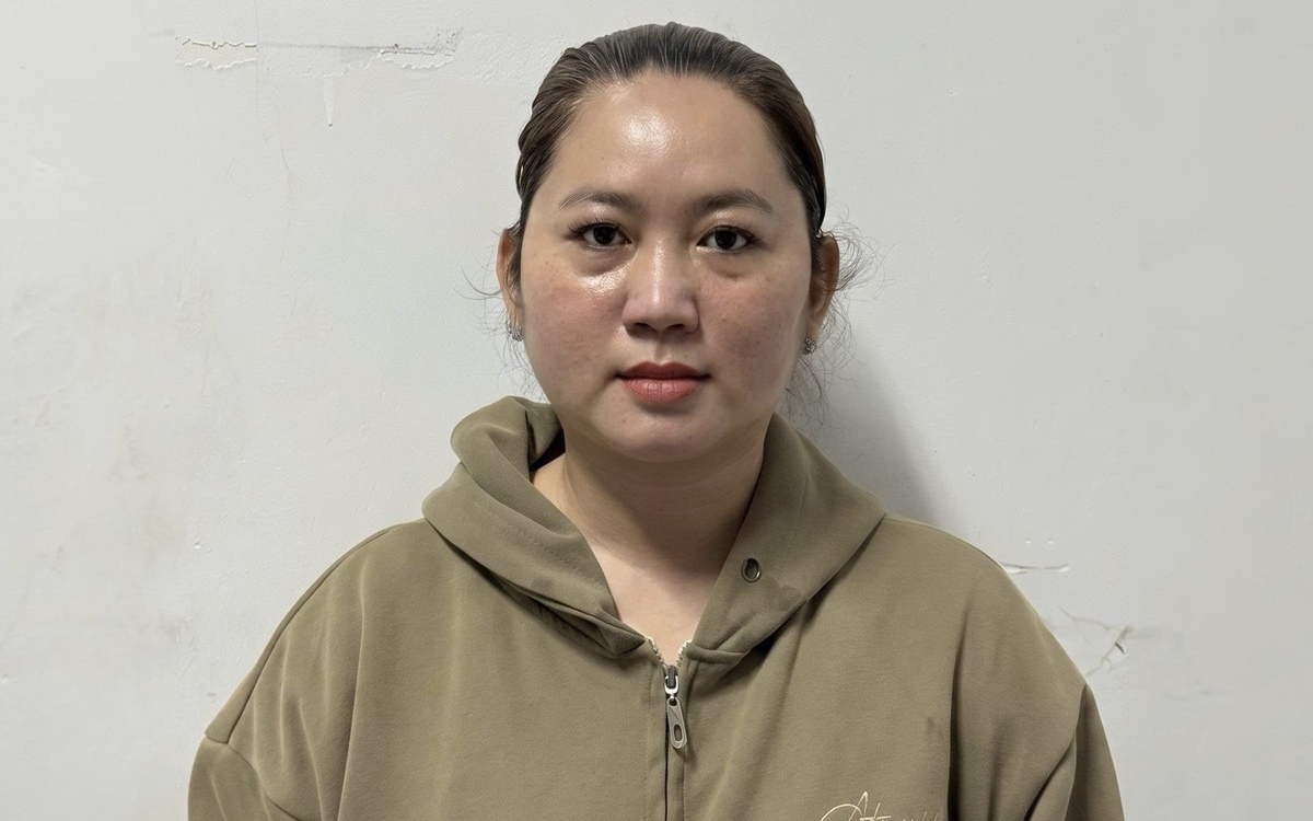 Dựng chuyện đi chuyên cơ chở 90 tỉ ra Côn Đảo nhưng bị tạm giữ để lừa tiền của nhiều người