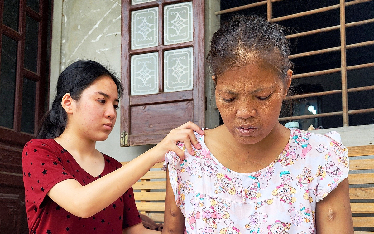 Nữ tân sinh viên Bảo Châu: 'Mẹ ơi, học đại học vì con muốn tự cứu được mẹ'