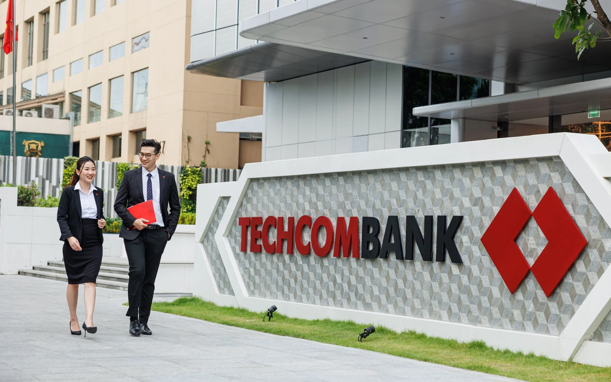 Techcombank chia cổ tức bằng cổ phiếu, vốn điều lệ dự kiến tăng lên 106,5 ngàn tỉ đồng