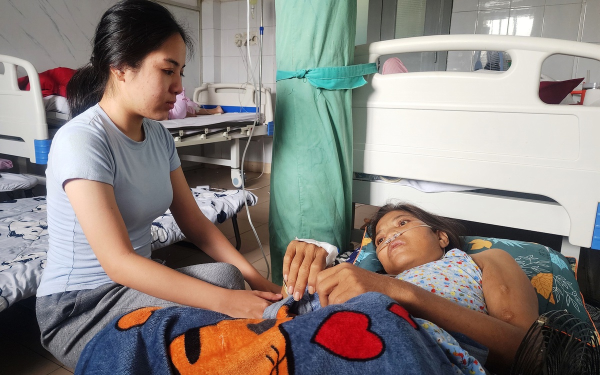 Nữ tân sinh viên Bảo Châu: 'Mẹ ơi, học đại học vì con muốn tự mình cứu mẹ'