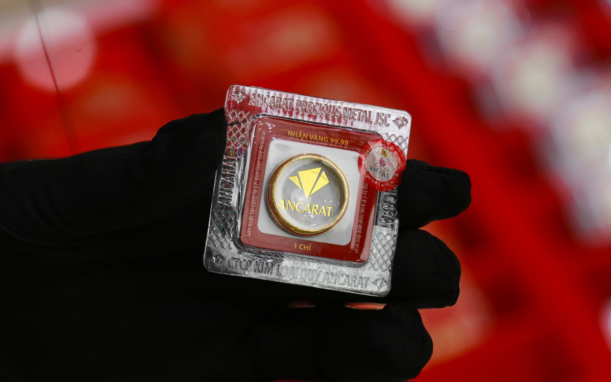 Giá vàng thế giới ngày 25/8: Giảm về 4.642 USD/ounce sau khi đạt đỉnh 4.698 USD