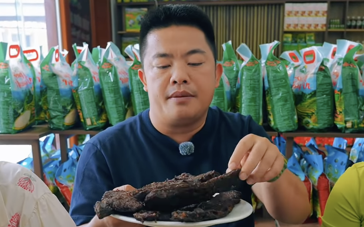 Trước khi bị bắt, Hải Sapa TV từng vướng nghi vấn bán thịt trâu gác bếp 'dỏm'
