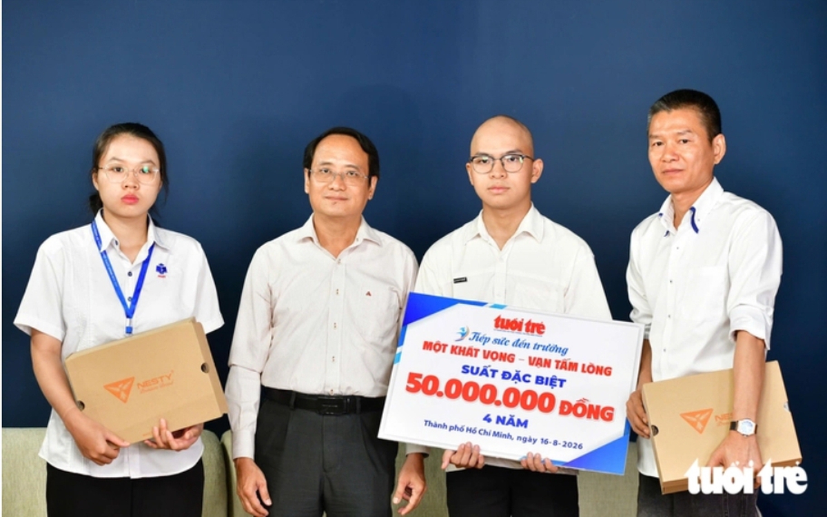 10 ngày khởi động, 1.100 hồ sơ gửi Tiếp sức đến trường 2026: Đời chông chênh nhưng ý chí kiên cường