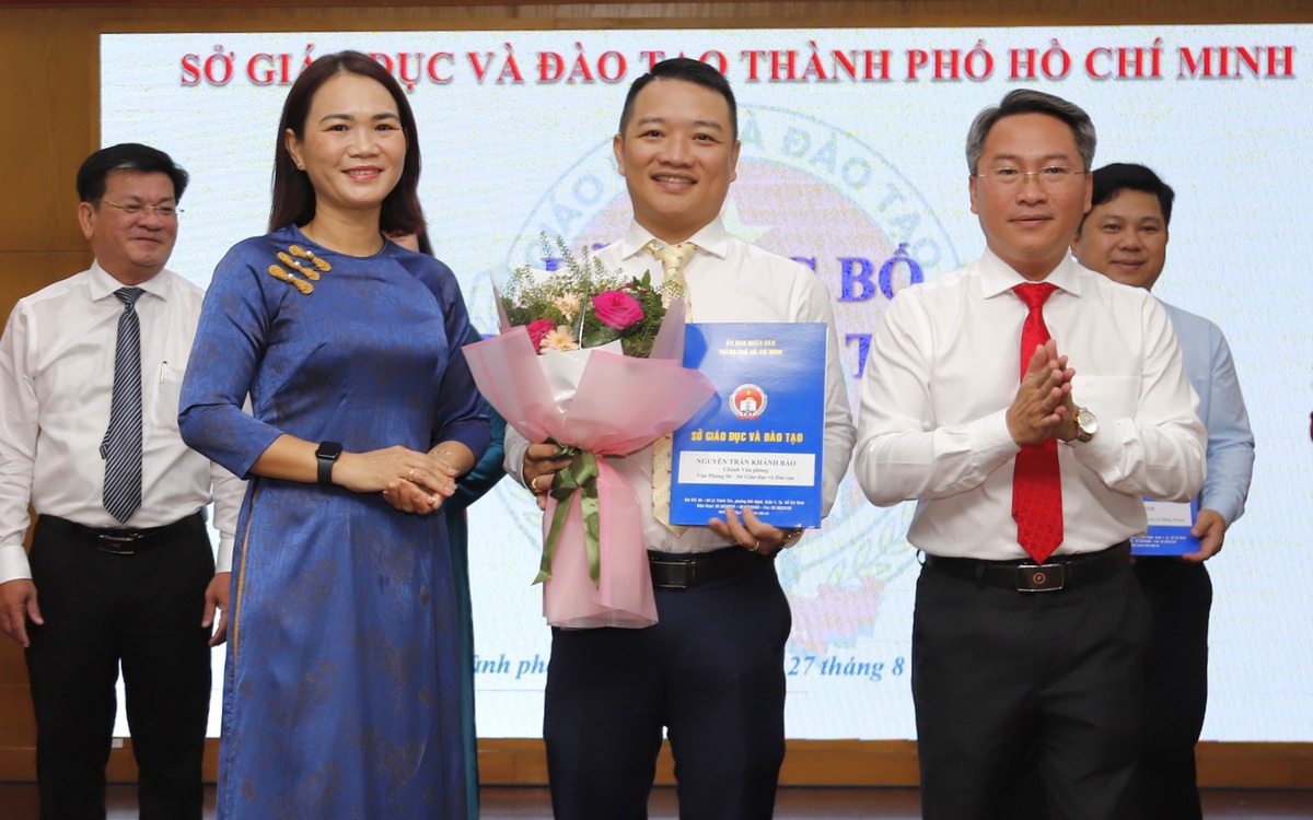 Sở Giáo dục và Đào tạo TP.HCM có Chánh văn phòng mới, bổ nhiệm nhiều cán bộ quản lý chủ chốt