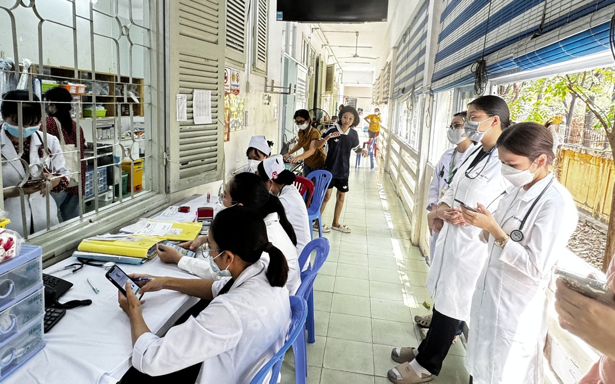 Chính thức: TP.HCM chi hơn 50 tỉ đồng mỗi năm hỗ trợ 400 bác sĩ nội trú