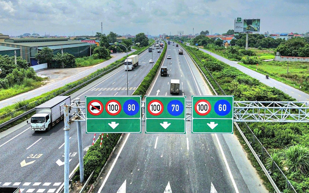 Giữ khoảng cách trên cao tốc: Bạn đọc ủng hộ nhưng lo ngại xe khác 'điền vào chỗ trống'