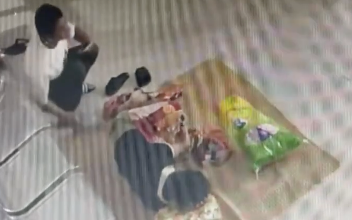 Bắt thanh niên giả người chăm bệnh nhân, trà trộn vào bệnh viện trộm cắp