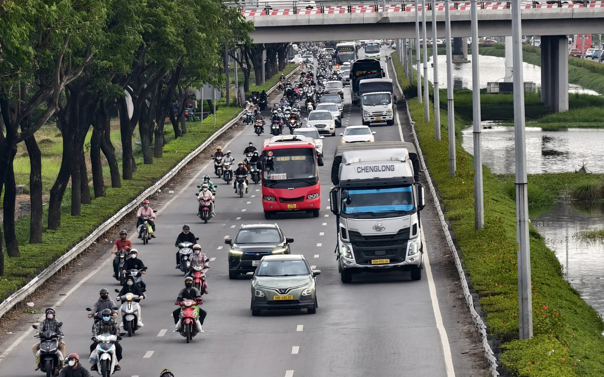 TP.HCM: Đề xuất cấm xe tải trên 1 tấn vào nội thành 6h-22h gây lo ngại