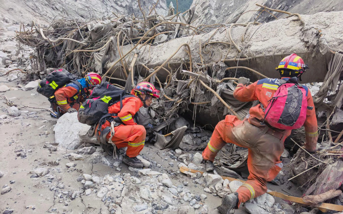 100 người kẹt trong đường hầm thủy điện ở Nepal, Trung Quốc và Ấn Độ cử chuyên gia đến giúp