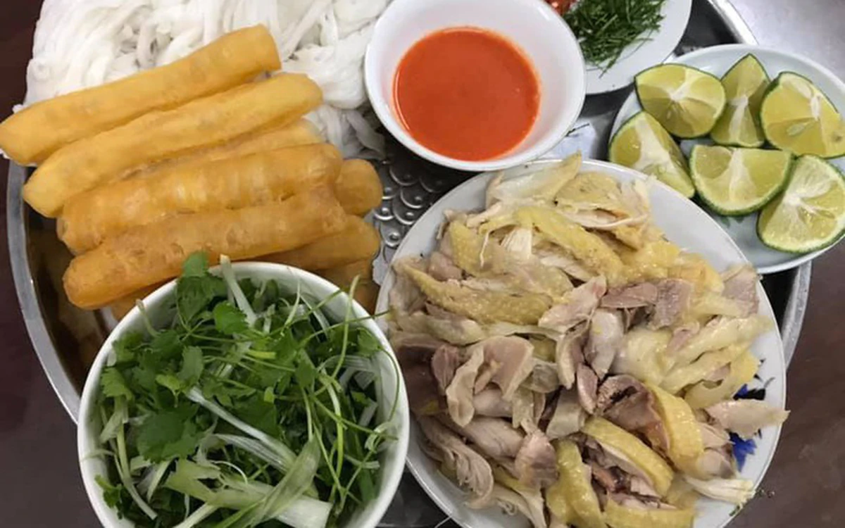 Từ vụ quán phở mua gà ở đâu có hóa đơn, nói câu chuyện thu thuế hộ kinh doanh