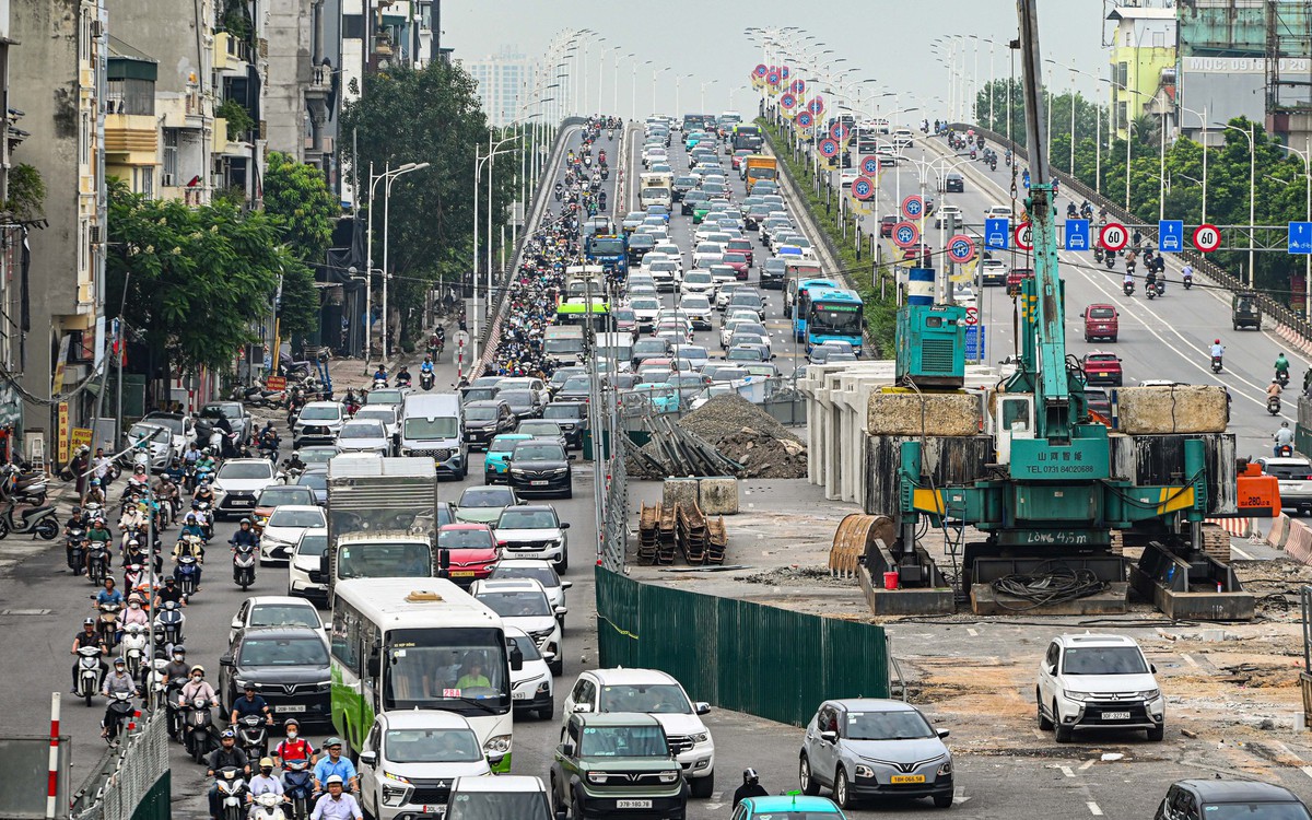 Phạt 9 trường hợp không giữ khoảng cách an toàn trên cao tốc trong ngày đầu nghỉ lễ
