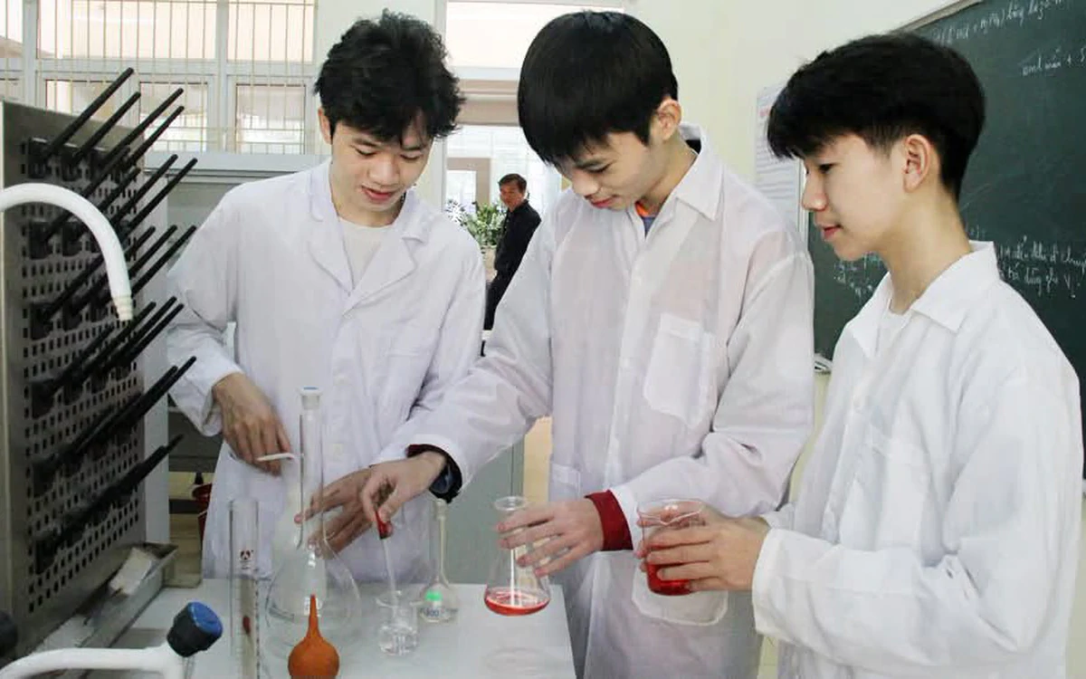 Liêm chính khoa học từ học sinh phổ thông